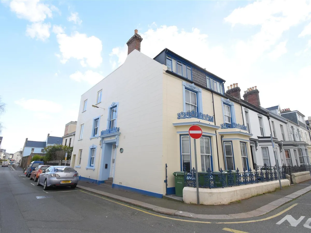 Parade road st helier 34759567 dsc 0980