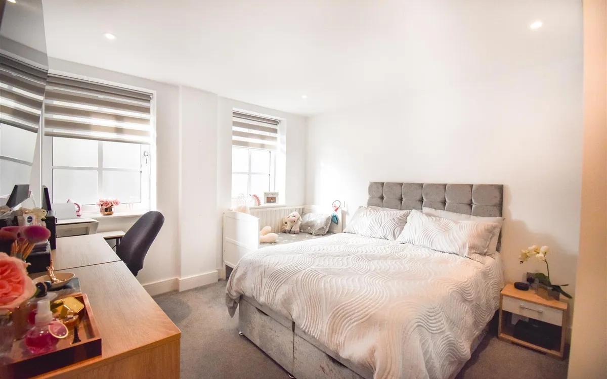 Union street st helier 33923757 dsc 0754