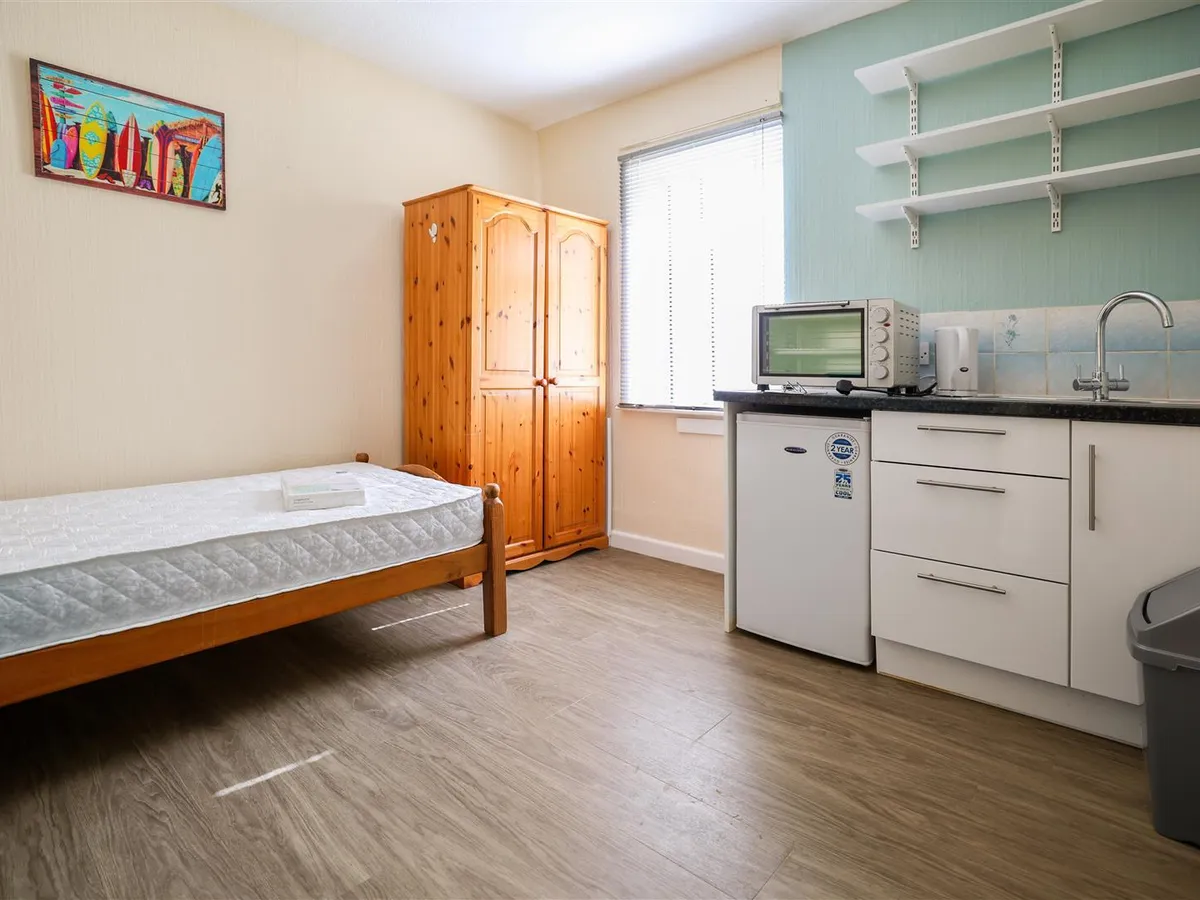 Parade road st helier 34381407 ei8 a1049