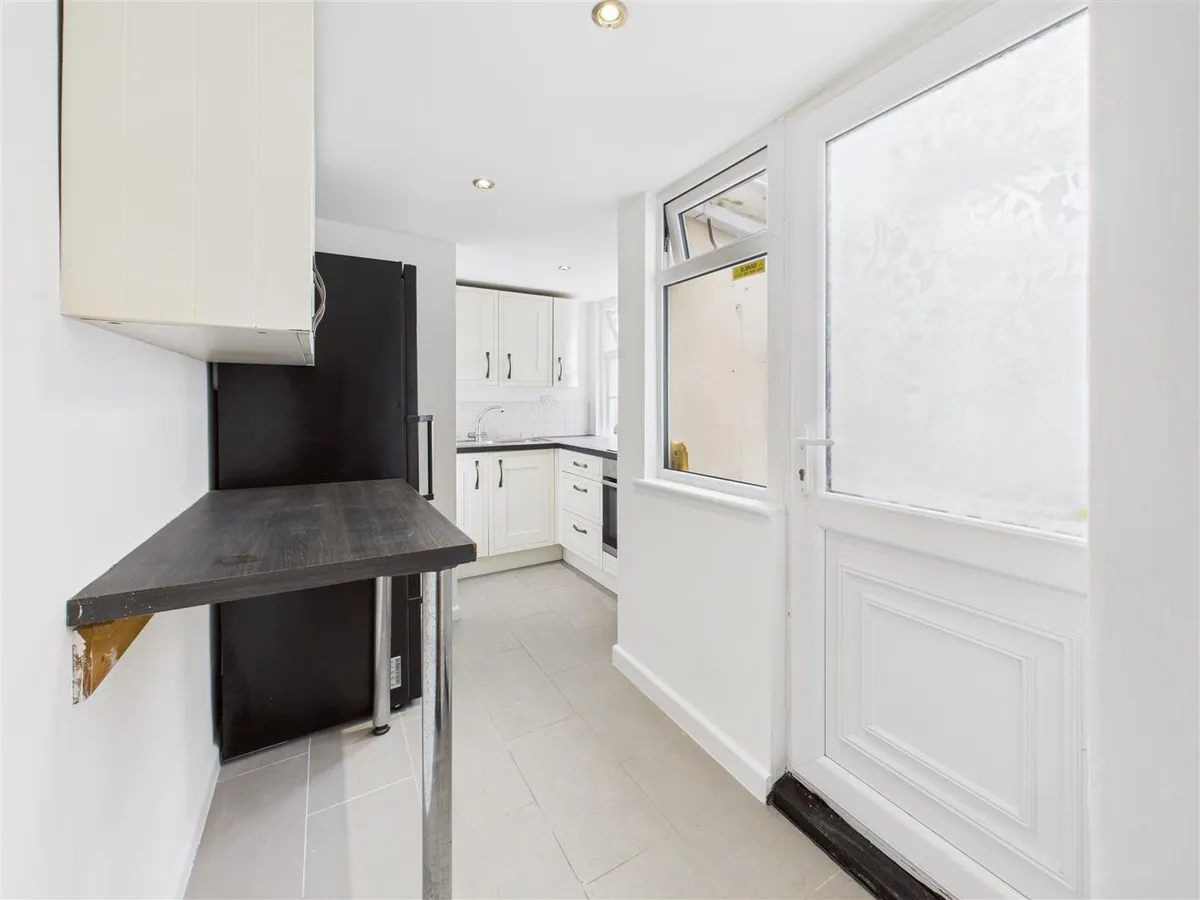 Duhamel place st helier 34447663 cam05512 g0 pr0036 still001