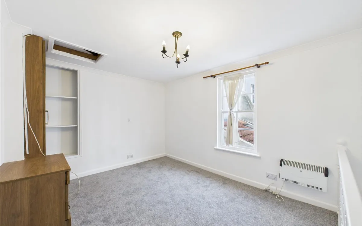 Duhamel place st helier 34447663 cam05512 g0 pr0036 still004