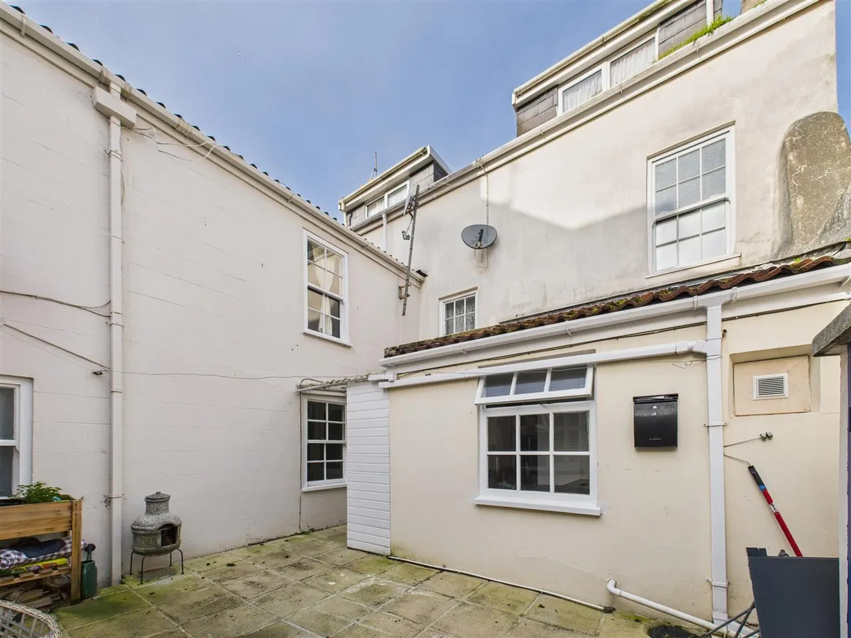 Duhamel place st helier 34447663 cam05512 g0 pr0036 still008