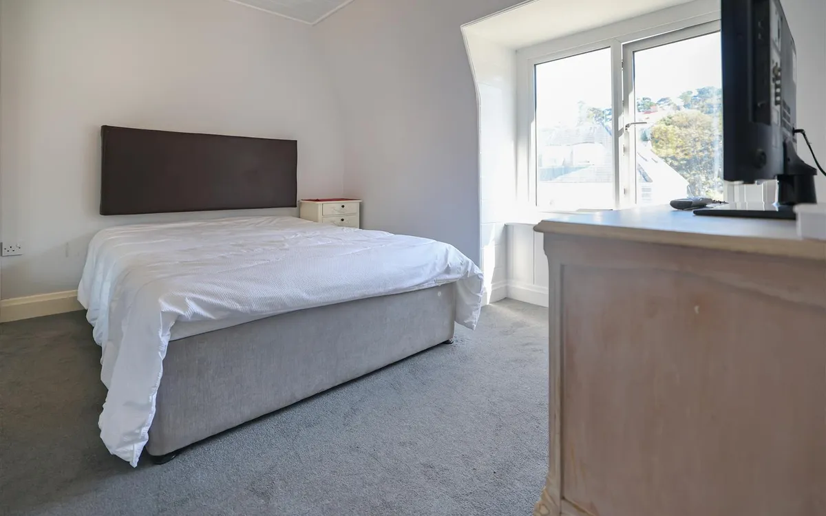La route de st aubin st helier 34794686 ei8 a2675