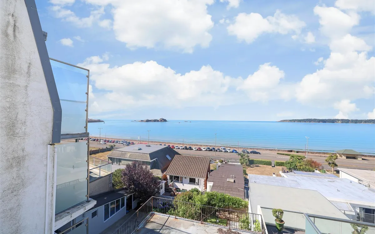 La route de st aubin st helier 34794686 ei8 a2690