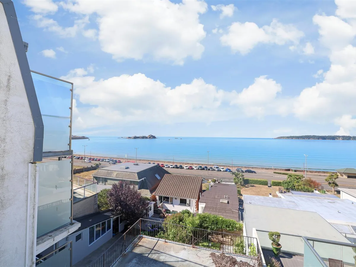 La route de st aubin st helier 34794686 ei8 a2690