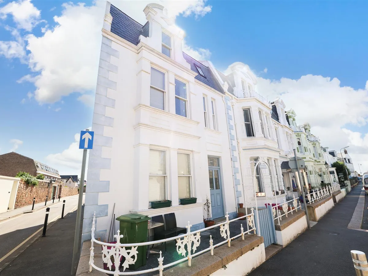 Roseville street st helier 34794735 ei8 a2741