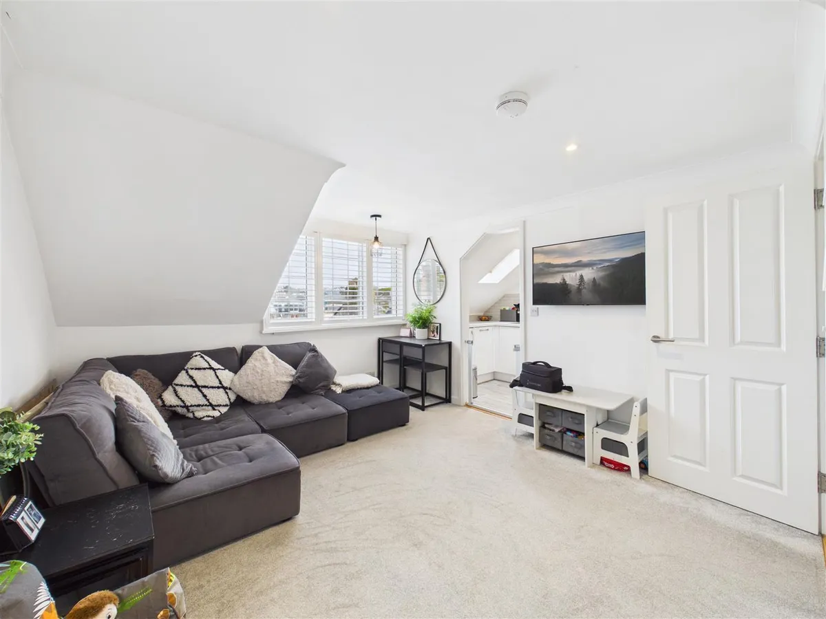 36 david place st helier 34453872 cam05512 g0 pr0037 still008