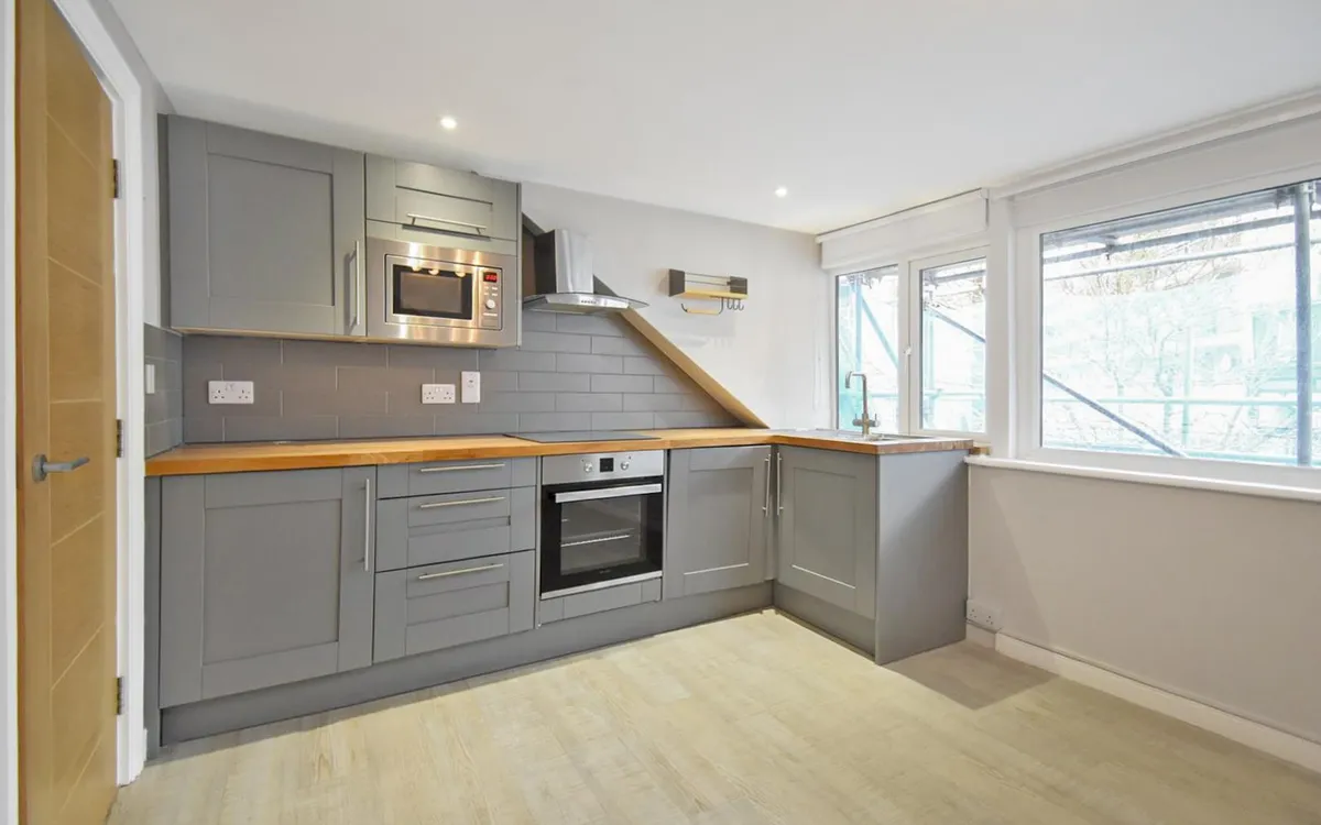 La colomberie st helier 34456739 2y po jyne0 euew xr s eb p ulg