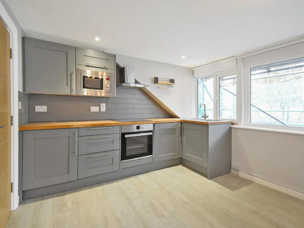 La colomberie st helier 34456739 2y po jyne0 euew xr s eb p ulg