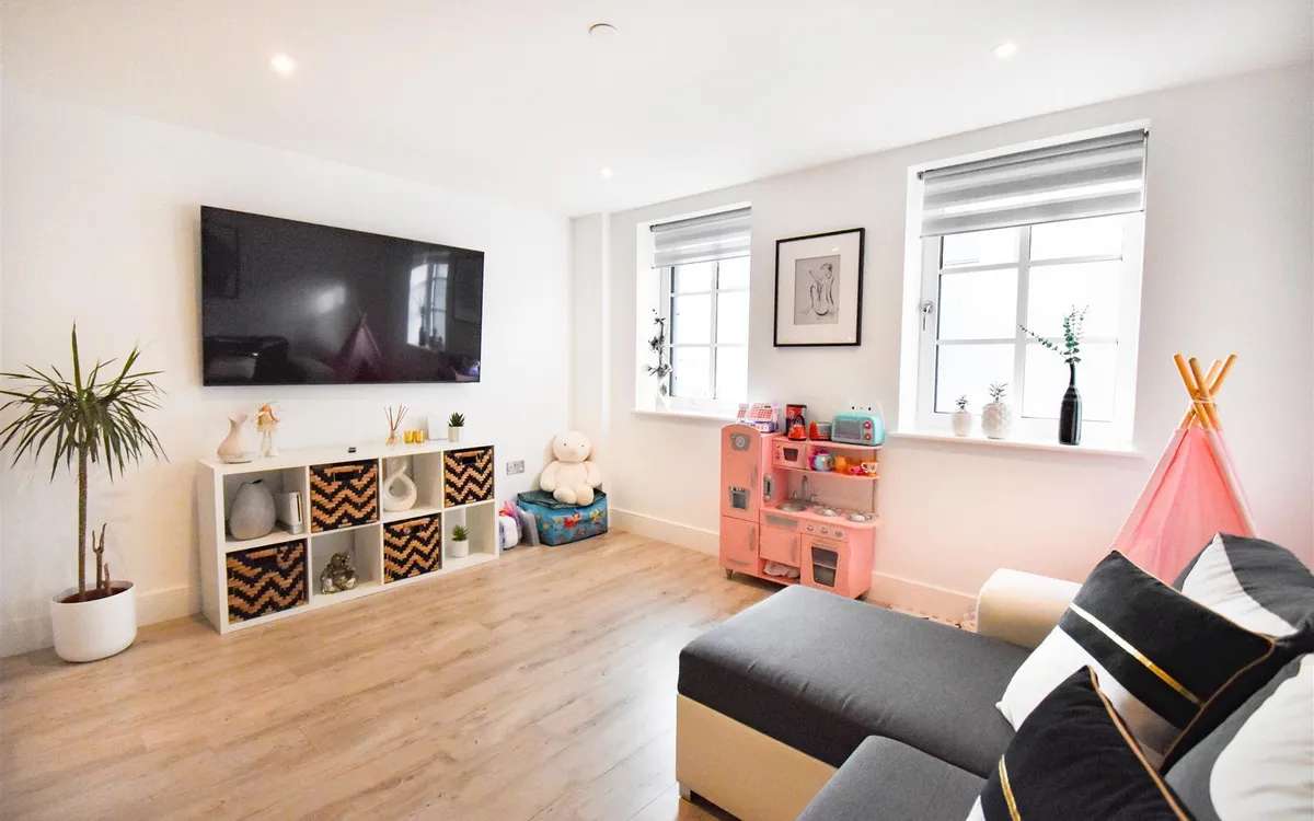 Union street st helier 33923757 dsc 0751