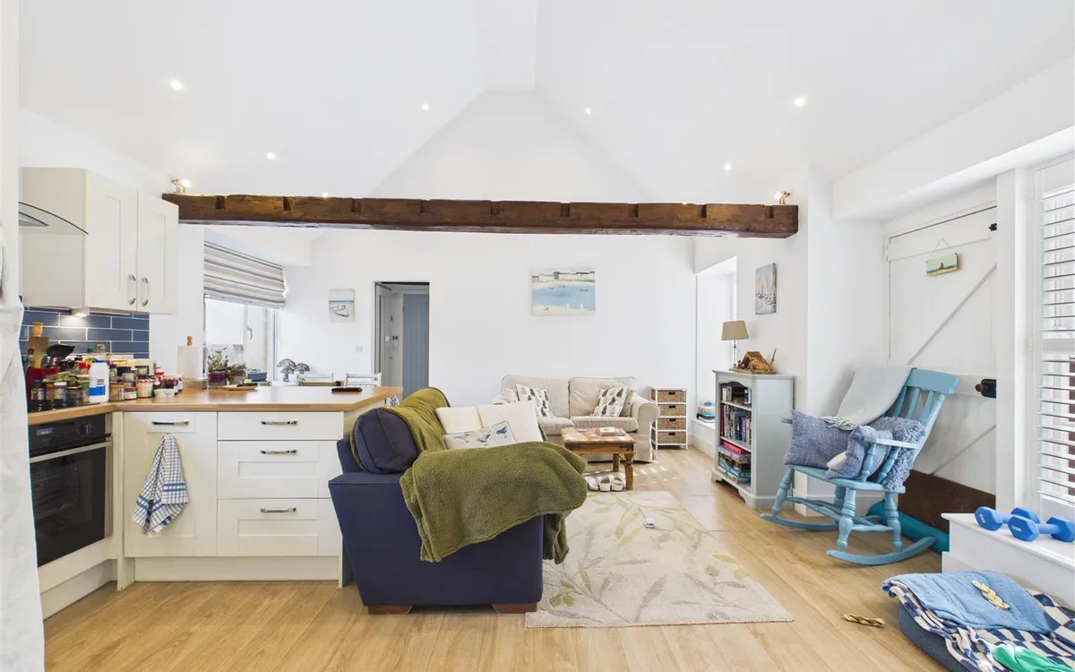 La grande route de st laurent 34460948 cam05512 g0 pr0038 still011