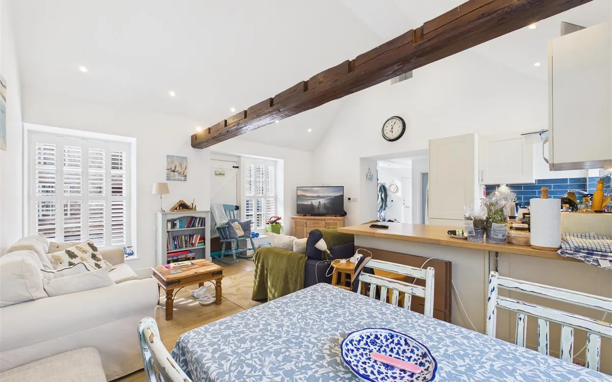 La grande route de st laurent 34460948 cam05512 g0 pr0038 still010