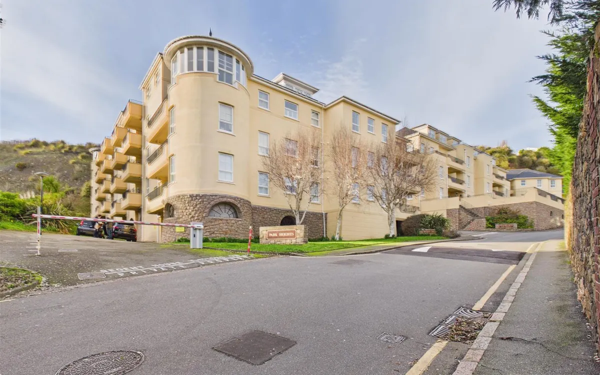 Old st johns road st helier 34467422 cam05512 g0 pr0039 still023