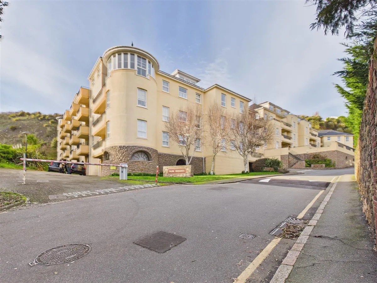 Old st johns road st helier 34467422 cam05512 g0 pr0039 still023