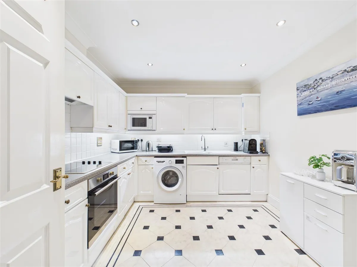 Old st johns road st helier 34467422 cam05512 g0 pr0039 still008