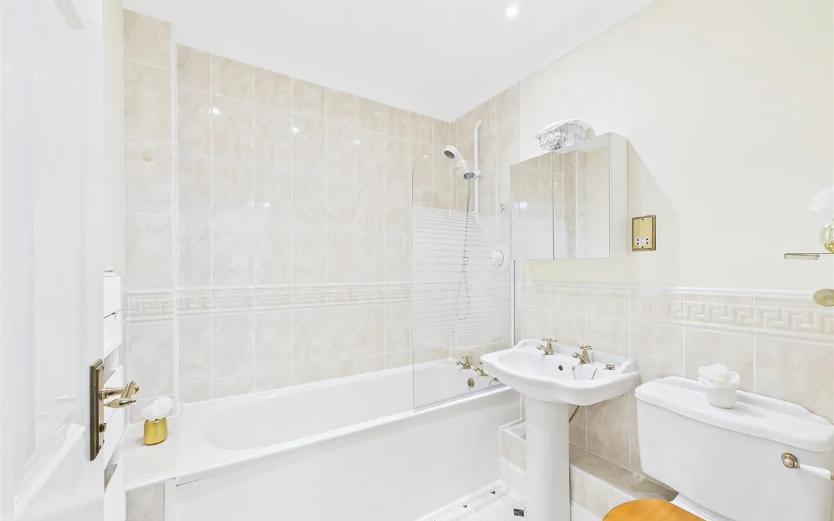 Old st johns road st helier 34467422 cam05512 g0 pr0039 still005