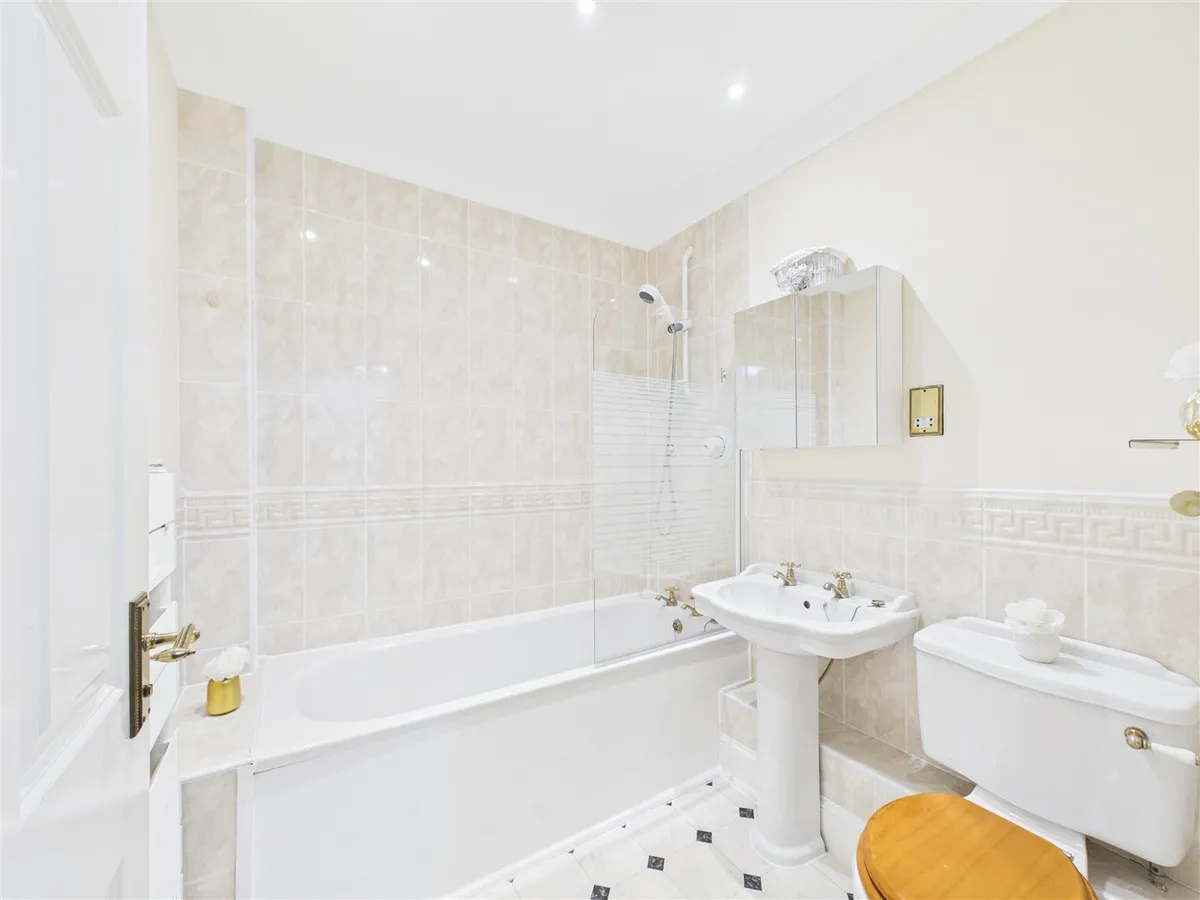 Old st johns road st helier 34467422 cam05512 g0 pr0039 still005