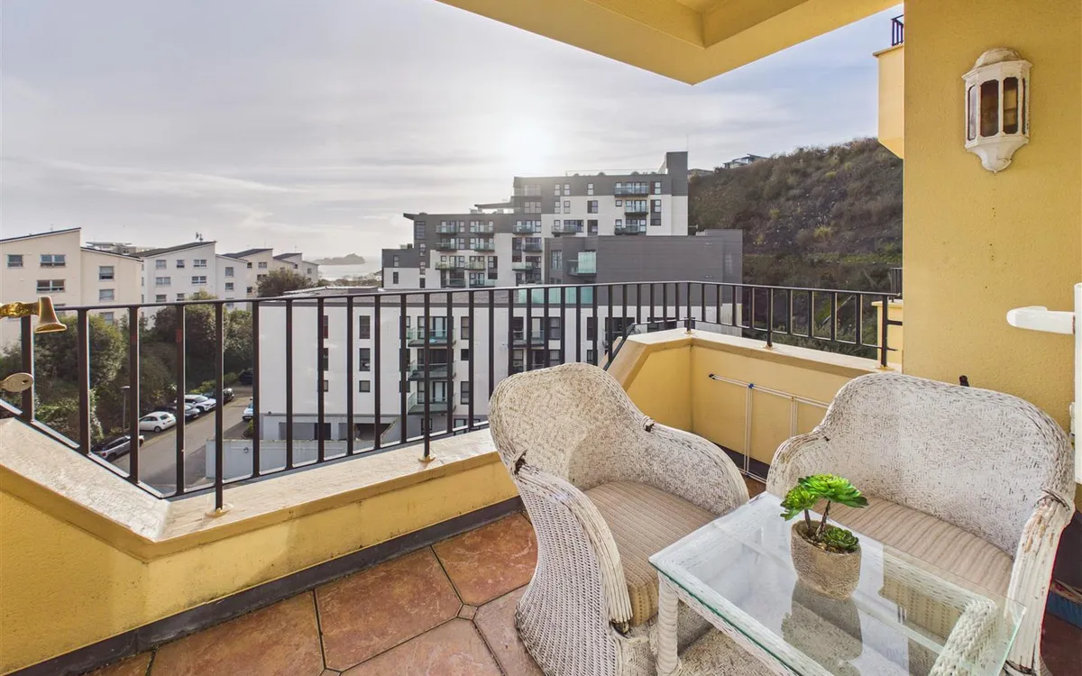 Old st johns road st helier 34467422 cam05512 g0 pr0039 still015