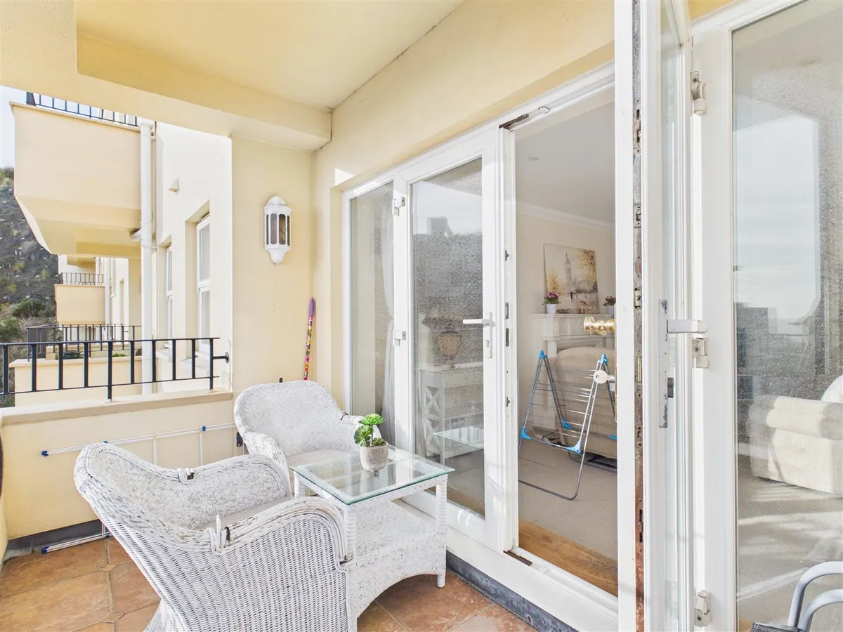 Old st johns road st helier 34467422 cam05512 g0 pr0039 still018