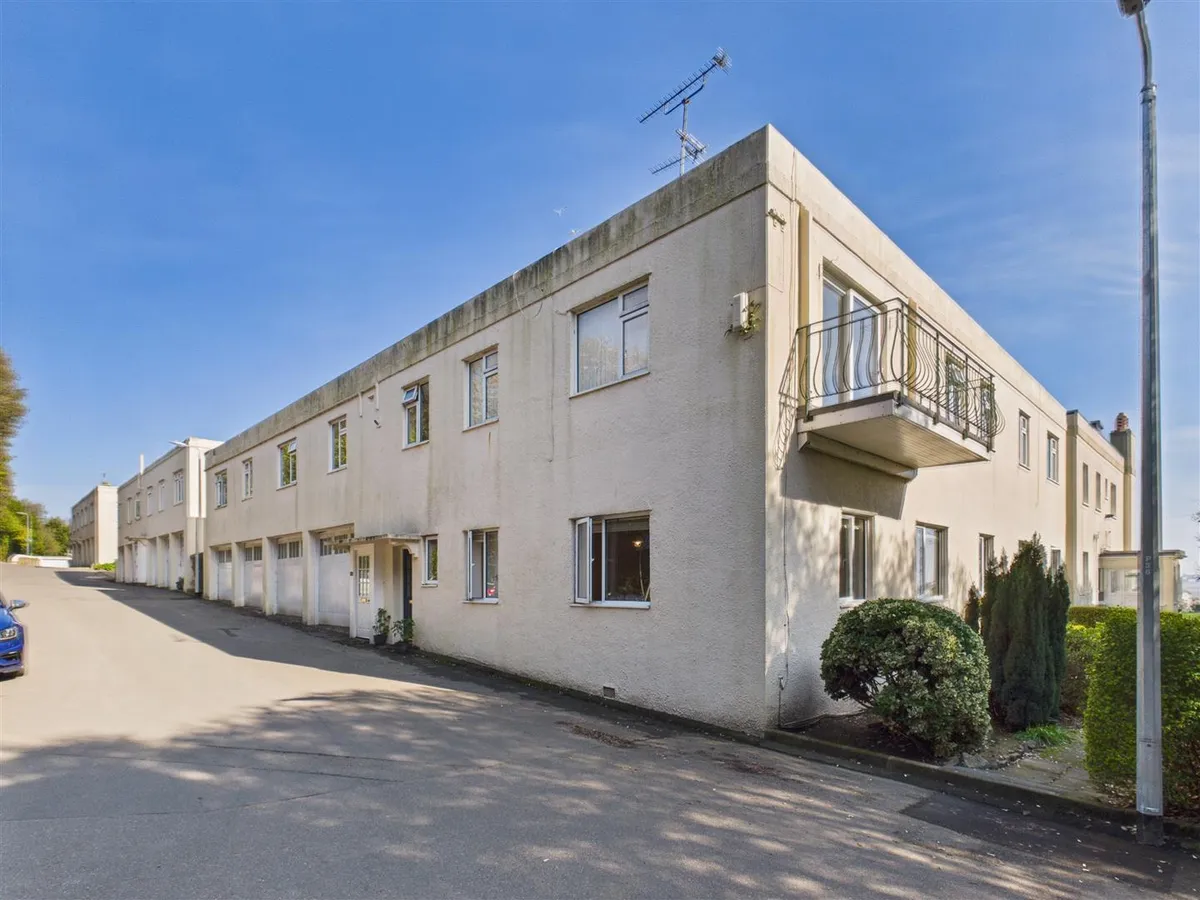 Netherby court la ruelle es reaux 34510587 cam05512 g0 pr0041 still014