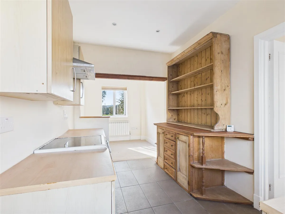 Netherby court la ruelle es reaux 34510587 cam05512 g0 pr0041 still001