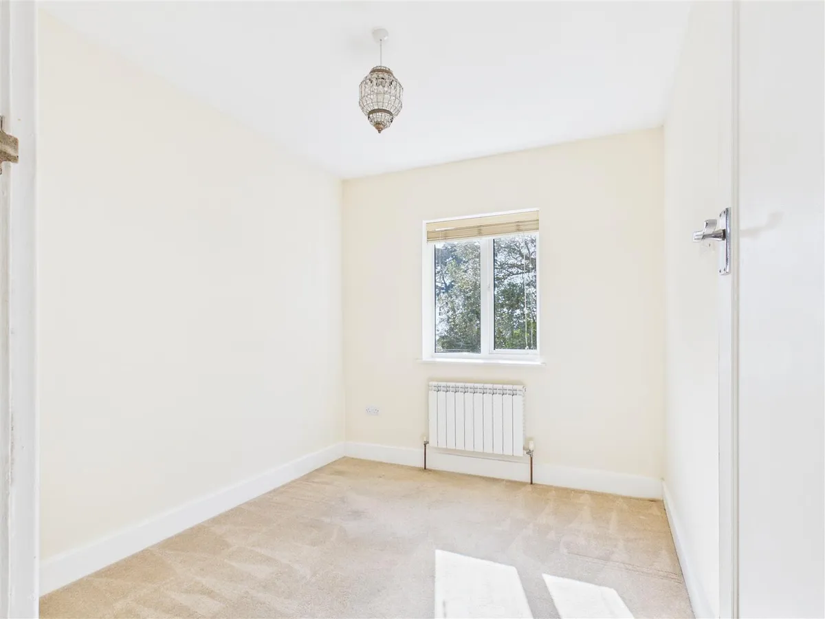 Netherby court la ruelle es reaux 34510587 cam05512 g0 pr0041 still006