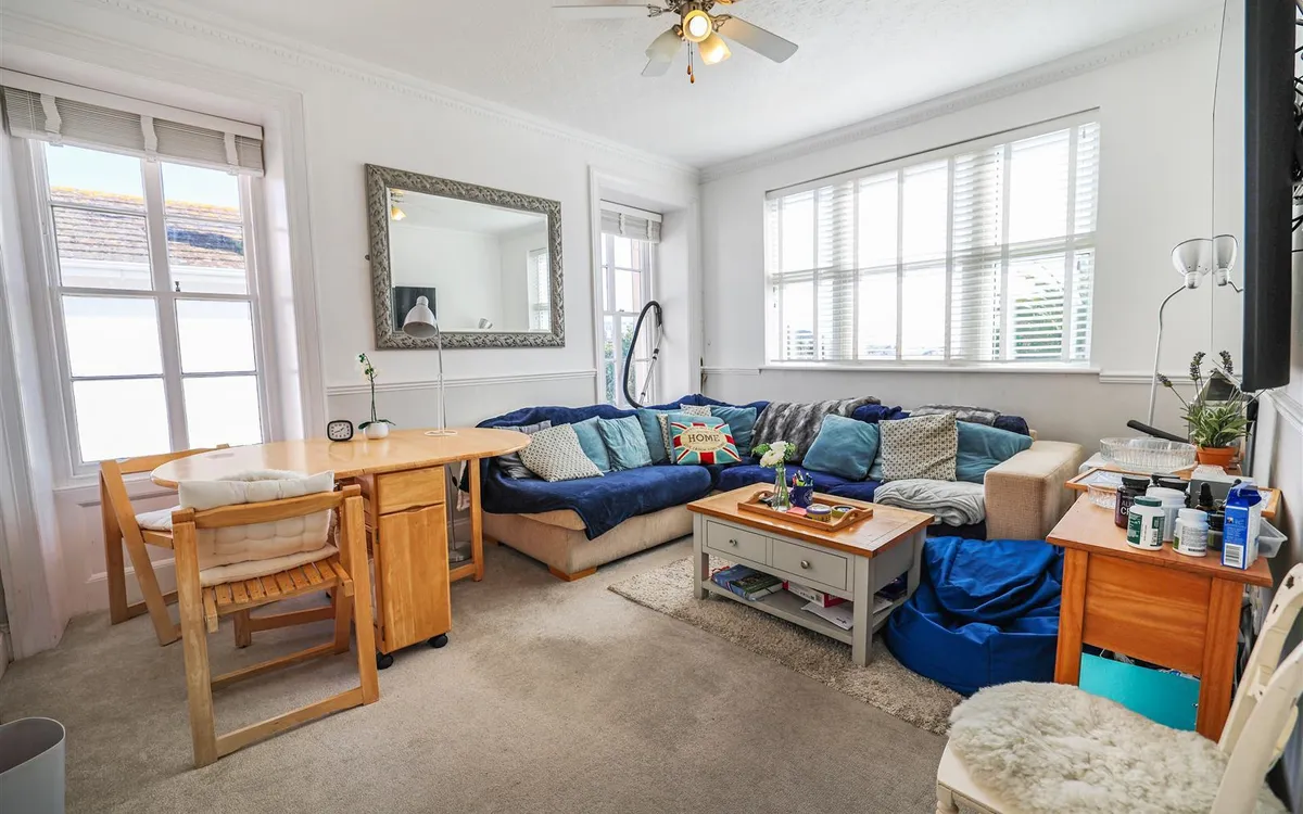 St andrews road st helier 34491959 10s lounge b