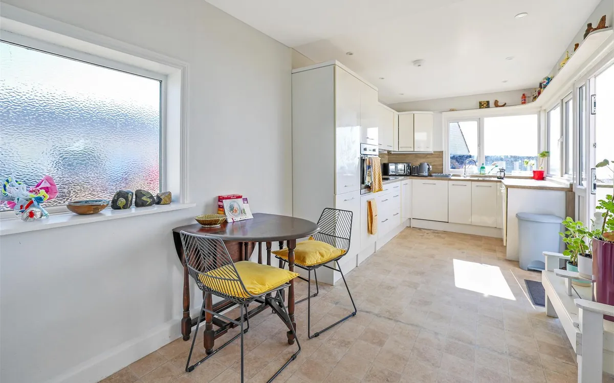 Bayview court le mont matthieu 34502619 ei8 a1948