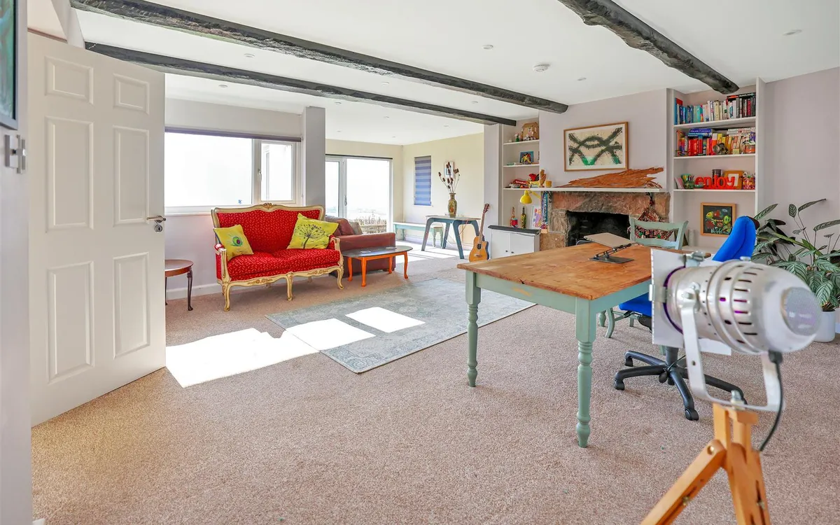 Bayview court le mont matthieu 34502619 ei8 a1927