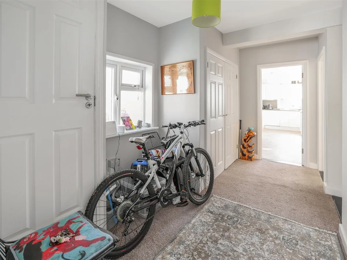 Bayview court le mont matthieu 34502619 ei8 a1946