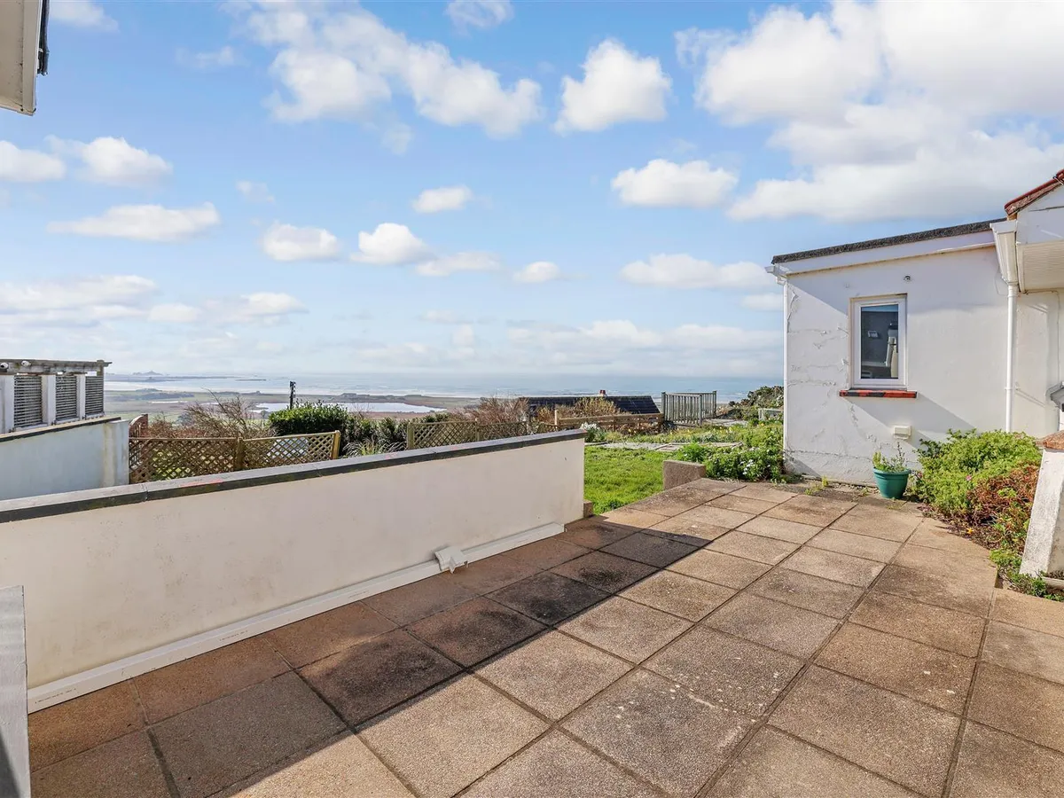 Bayview court le mont matthieu 34502619 ei8 a1953