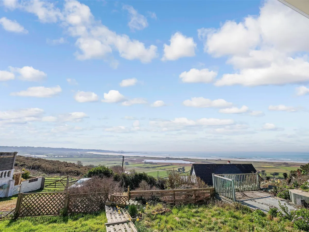 Bayview court le mont matthieu 34502619 ei8 a1919