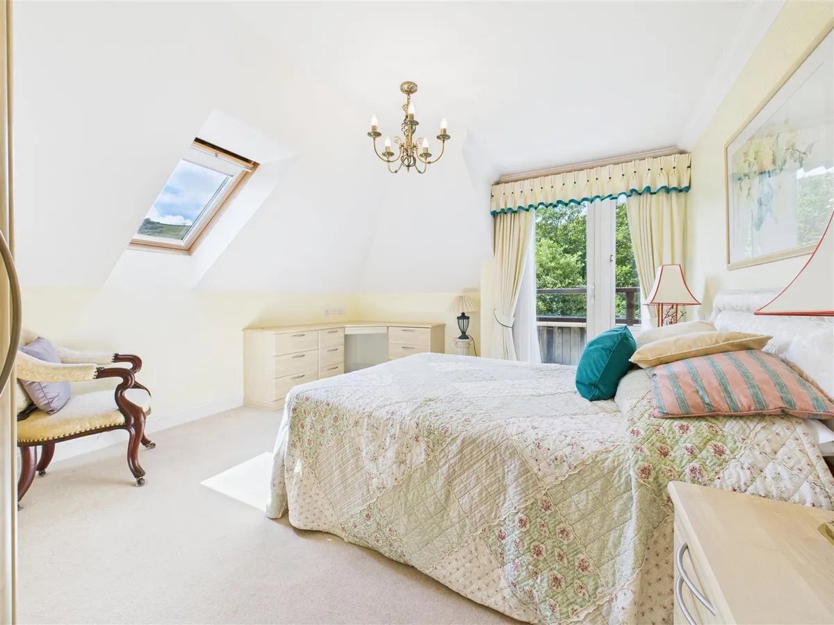 Bonne nuit st john 33777059 cam05512 g0 pr0007 still020