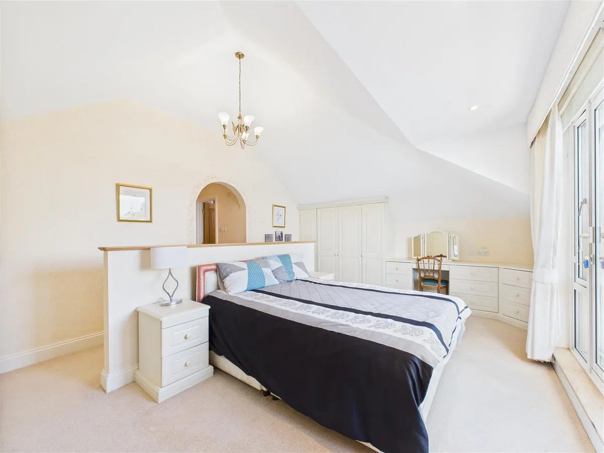 Bonne nuit st john 33777059 cam05512 g0 pr0007 still031