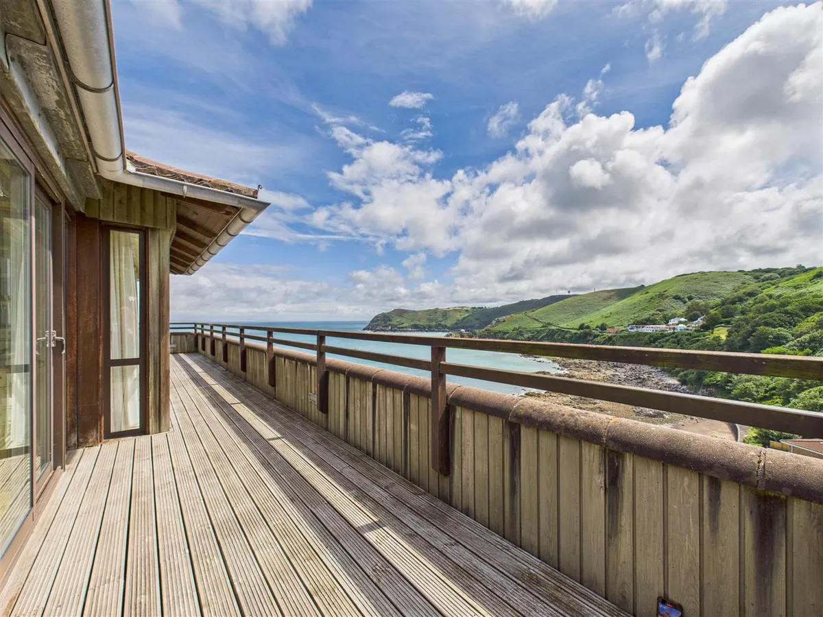 Bonne nuit st john 33777059 cam05512 g0 pr0007 still038