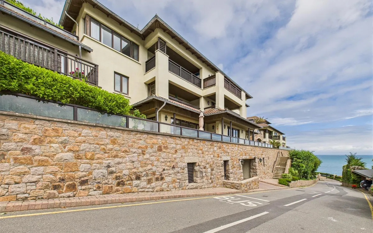 Bonne nuit st john 34051631 cam05512 g0 pr0008 still002