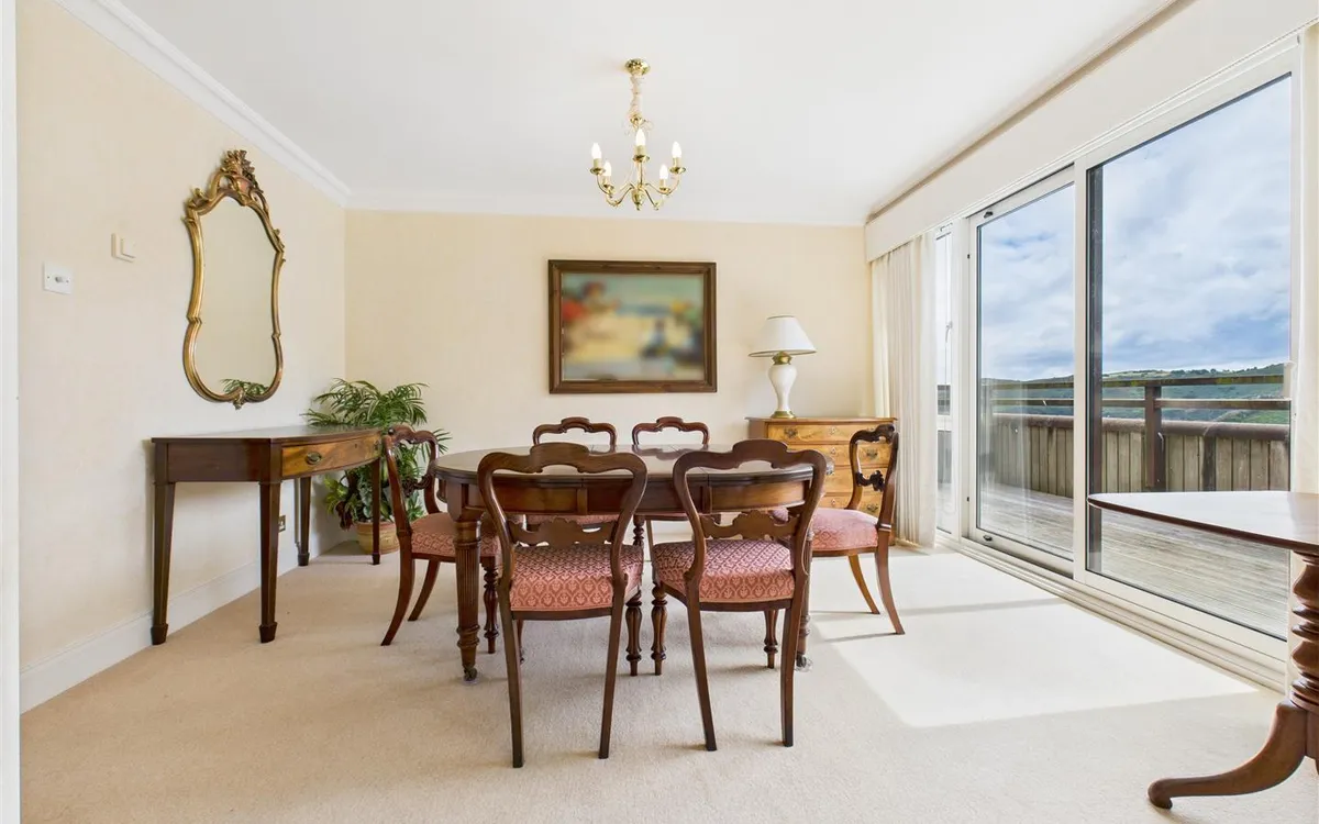 Bonne nuit st john 34051631 cam05512 g0 pr0007 still003