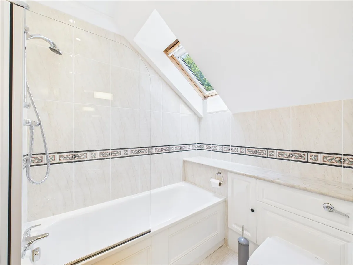 Bonne nuit st john 34051631 cam05512 g0 pr0007 still016