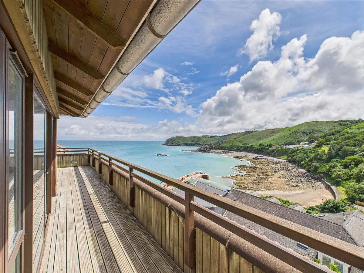 Bonne nuit st john 33777059 cam05512 g0 pr0007 still039