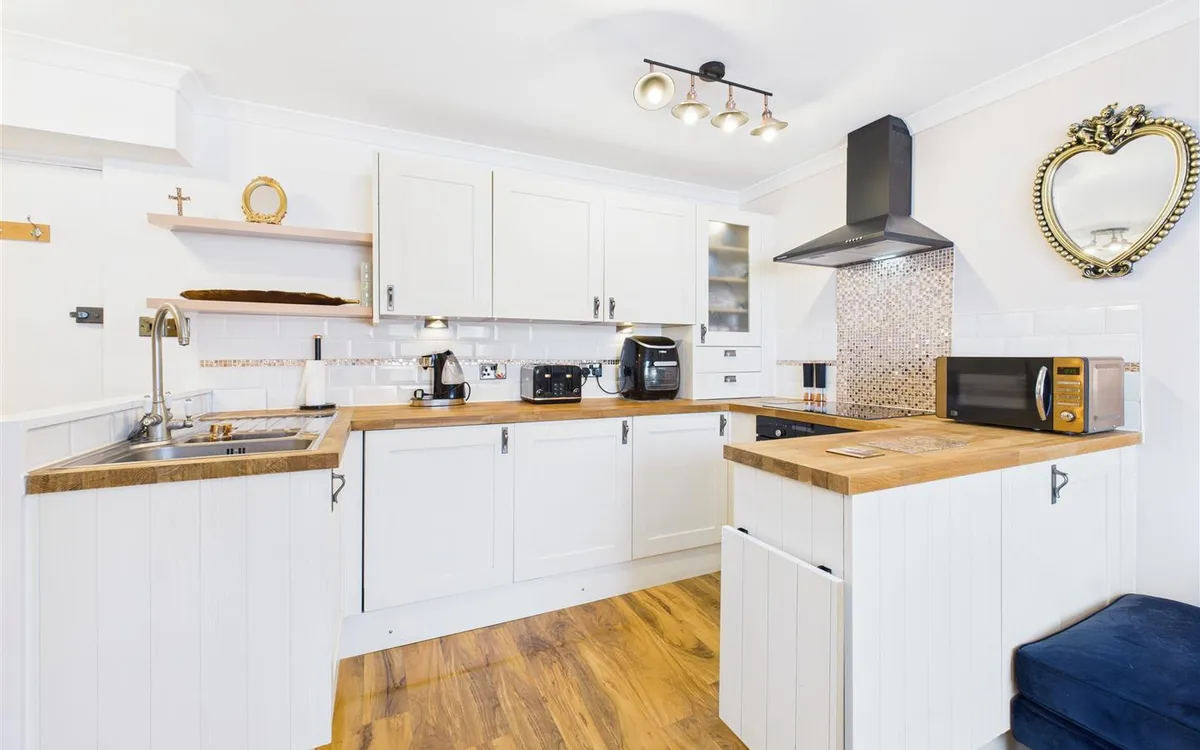 Esplanade st helier 34067100 cam05512 g0 pr0012 still003