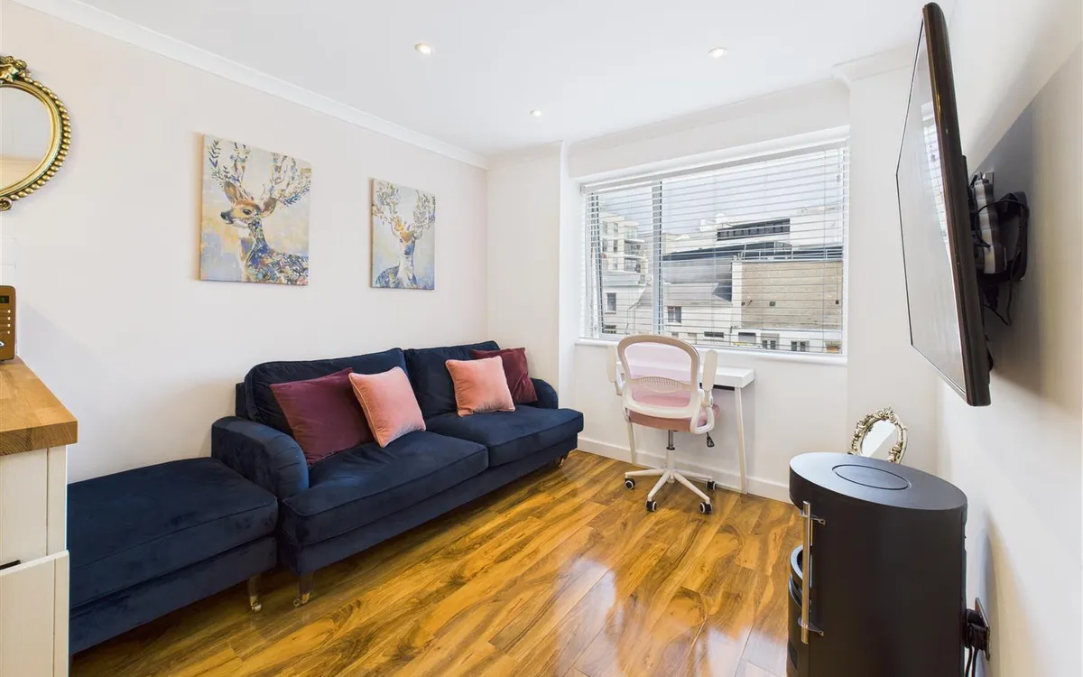 Esplanade st helier 34067100 cam05512 g0 pr0012 still004