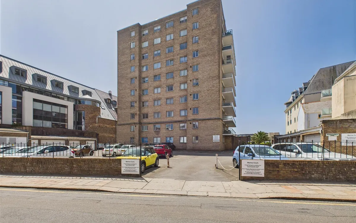 Esplanade st helier 34067100 cam05512 g0 pr0013 still002