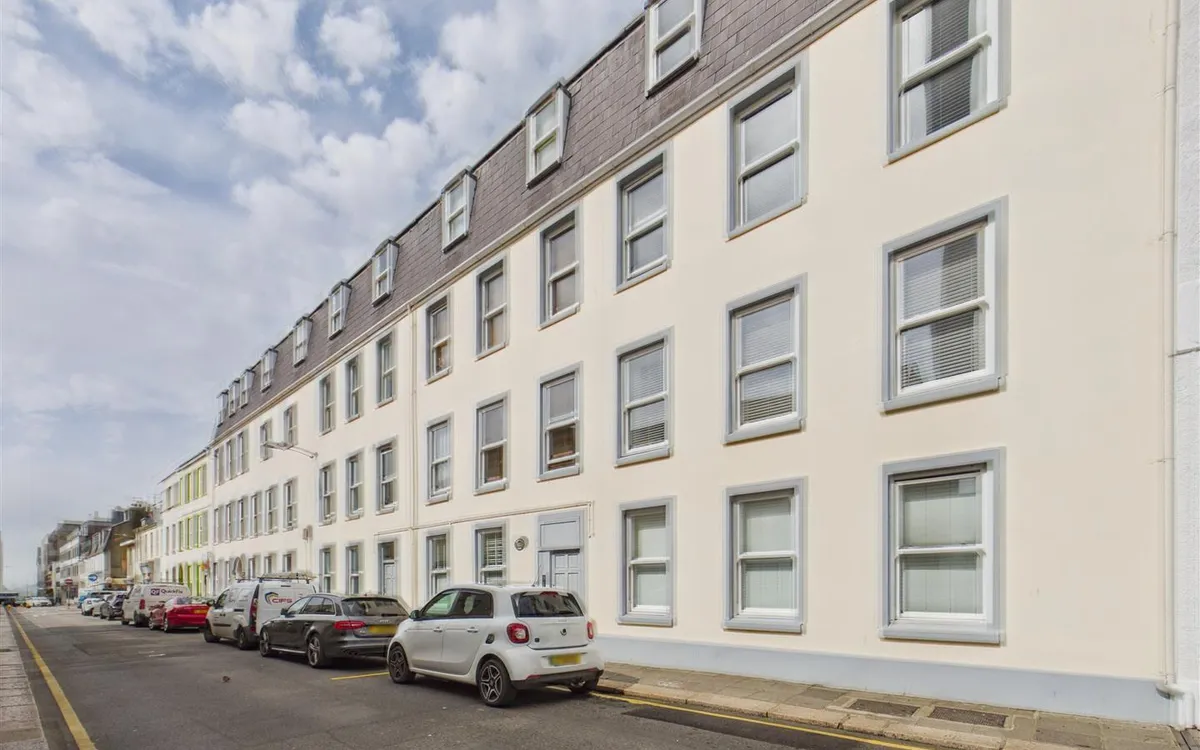 Kensington place st helier 32824148 cam05512 g0 pr0040 still016