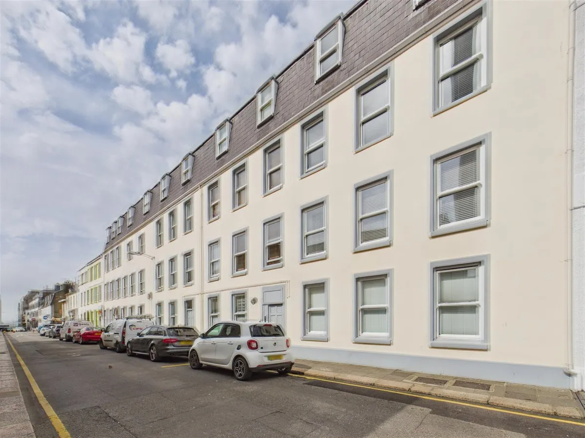 Kensington place st helier 32824148 cam05512 g0 pr0040 still016