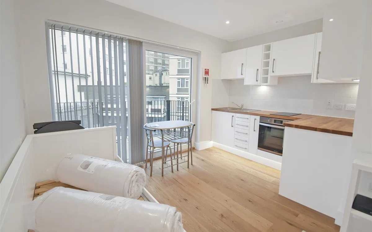 Elizabeth street st saviour 34527458 dsc 0594 copy