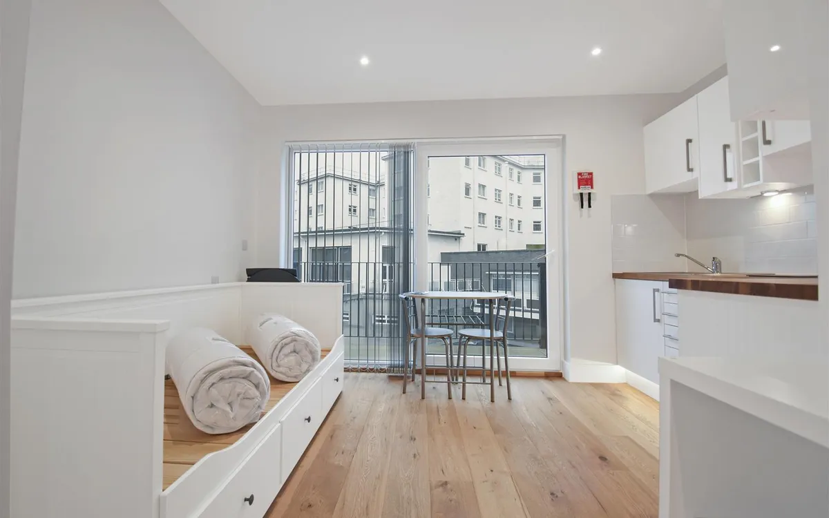 Elizabeth street st saviour 34527458 dsc 0595 copy