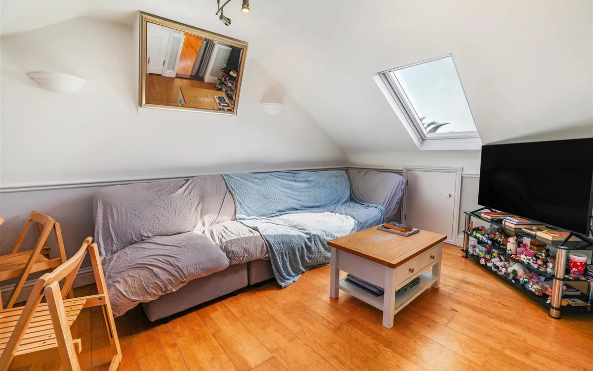 Santa monica park first tower 34537219 outside small