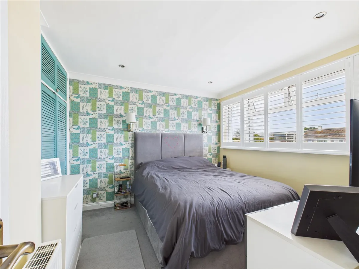 Quennevais park 34543937 cam05512 g0 pr0020 still010