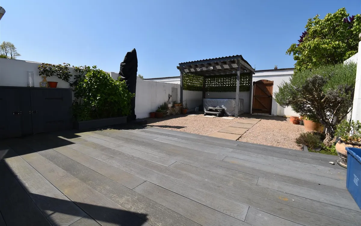 Quennevais park 34543937 dsc 0995