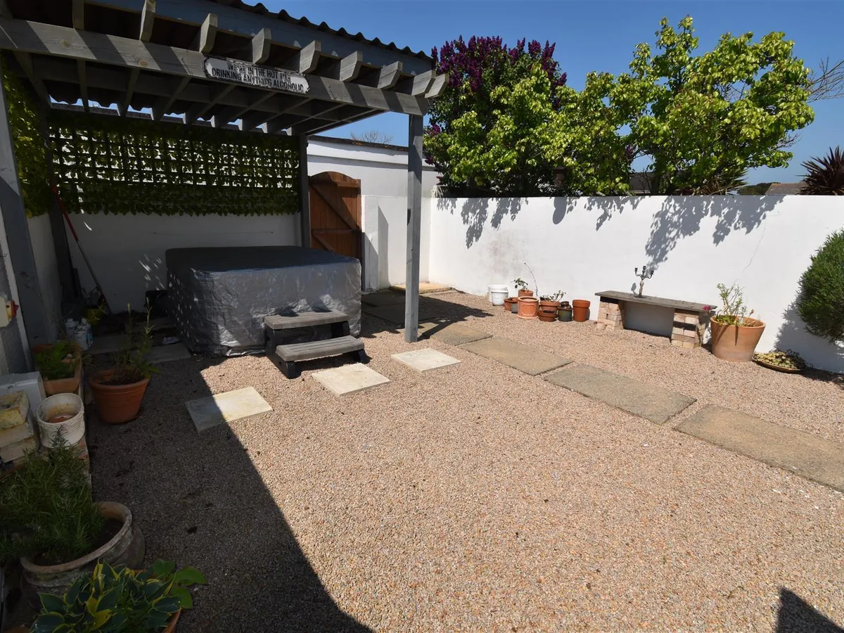 Quennevais park 34543937 dsc 0996